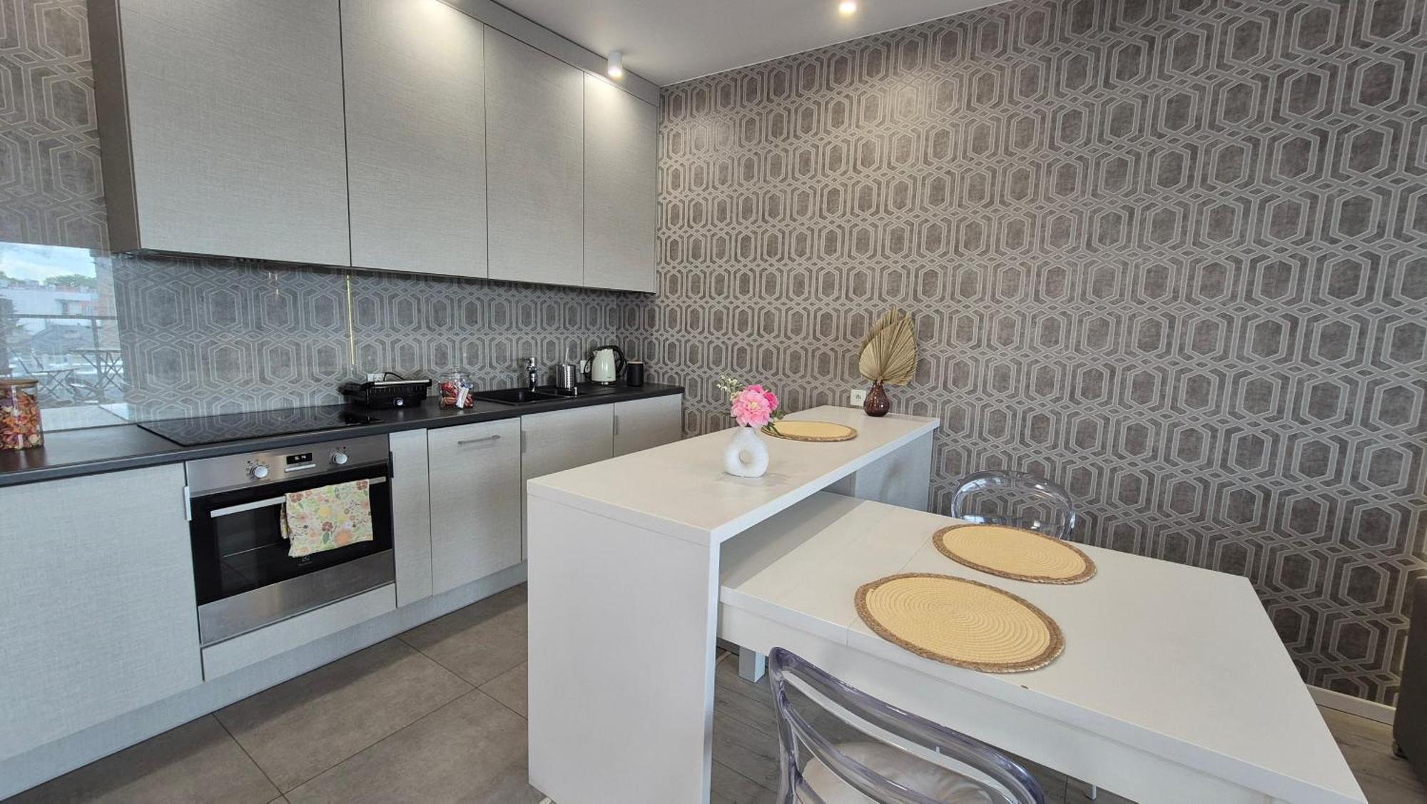 Апартаменти Boznicza Old Town Lux Apartment, Self Check-in 24h, Free Parking Познань