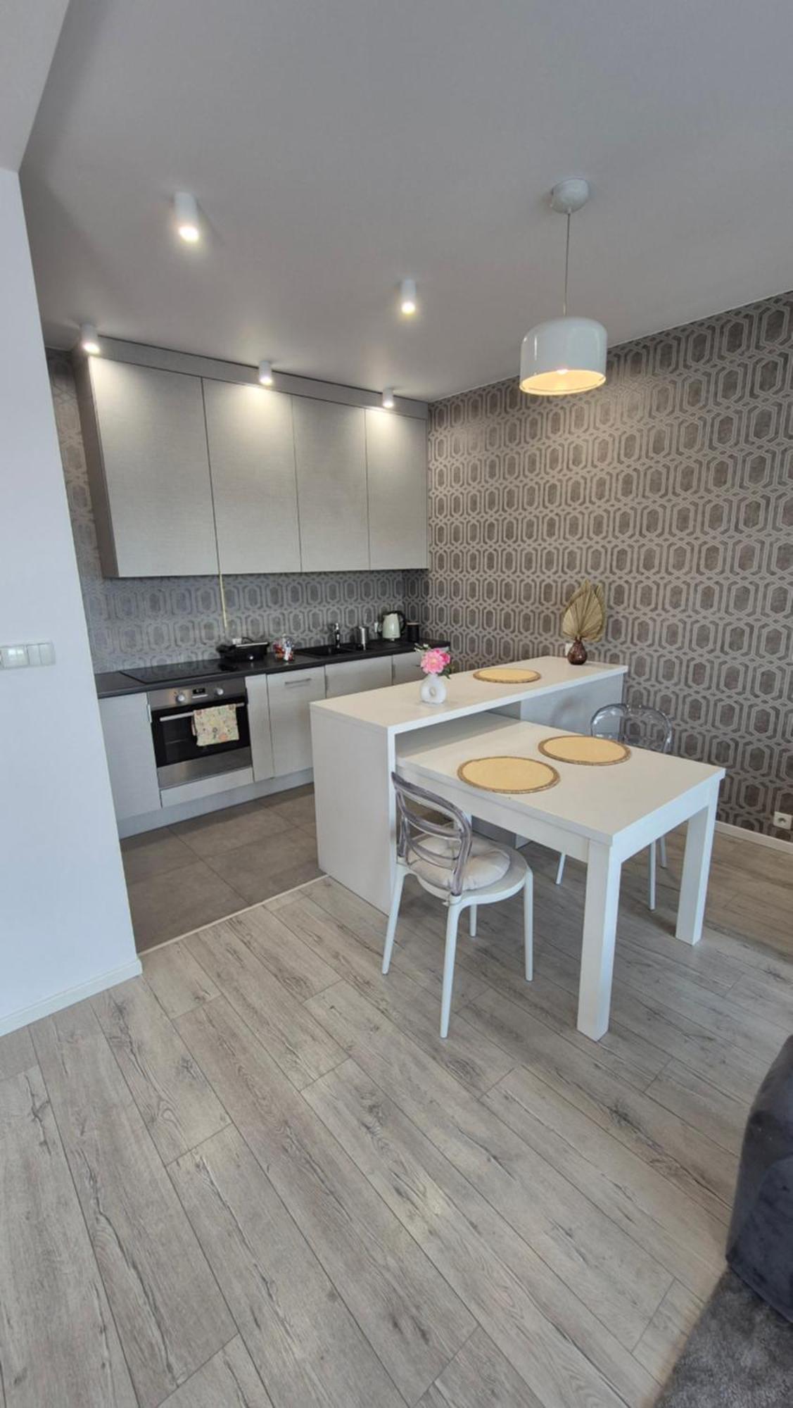 Апартаменти Boznicza Old Town Lux Apartment, Self Check-in 24h, Free Parking Познань